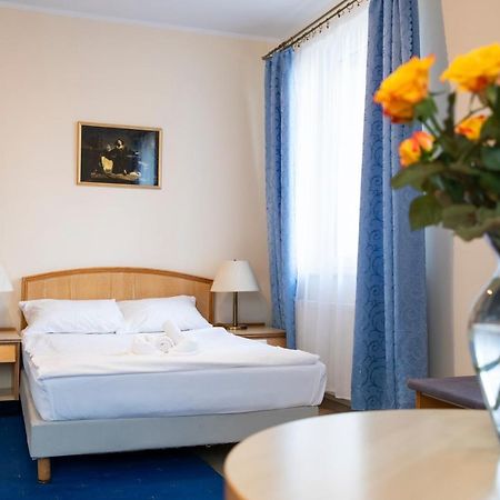 Hotelik Kopernik Lidzbark Warmiński Exterior foto
